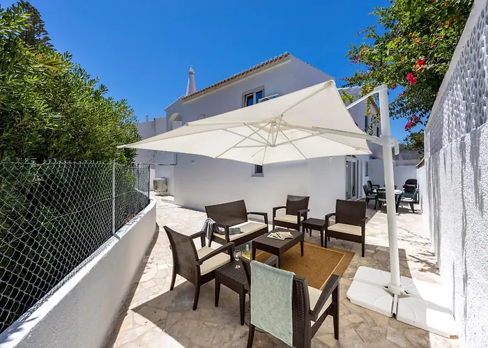 Daire Martina Ciana *