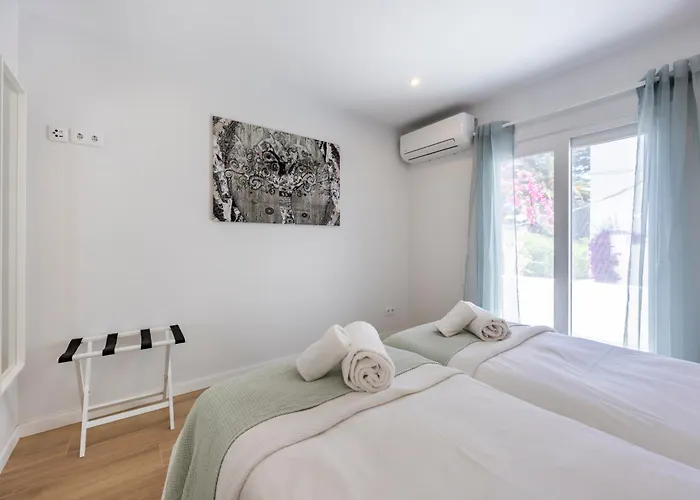 Daire Martina Ciana *