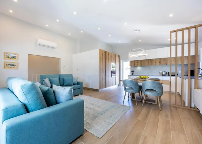 Martina Ciana Daire *